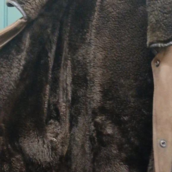 Vintage Brown Suede Shearling Coat With Removable Hood Size Medium - Picture 10 of 11
